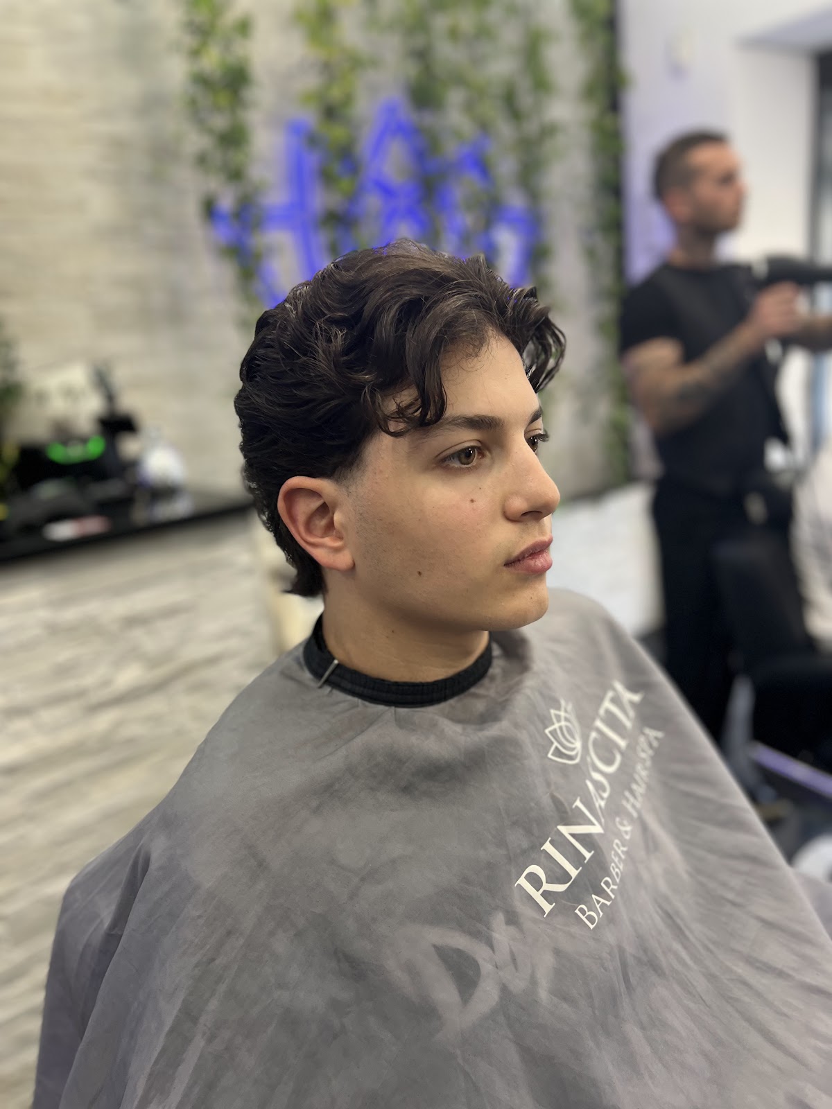 Lavorazione al salone Rinascita Barber & Hair Spa
